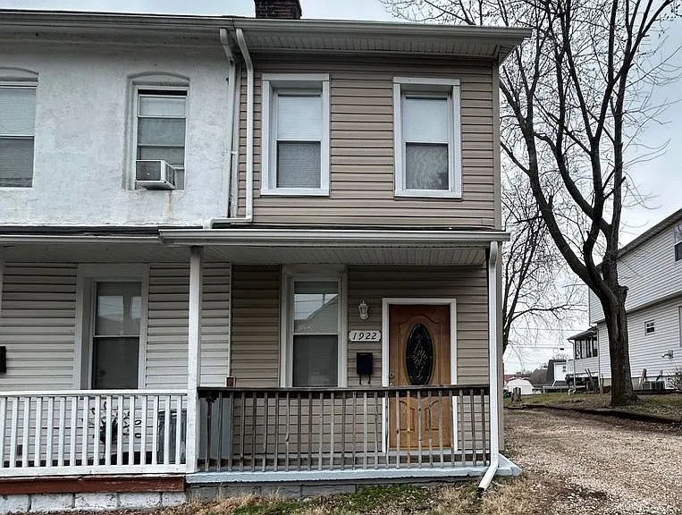 1922 August Ave — Photo 1