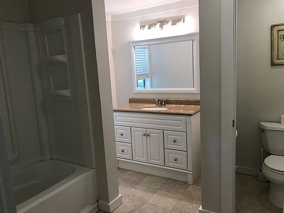 Bathroom with Watercloset