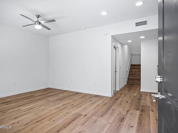 3rd image of 2323 E MCARTHUR Drive