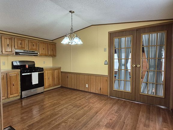 4th image of 1604 46th St SE