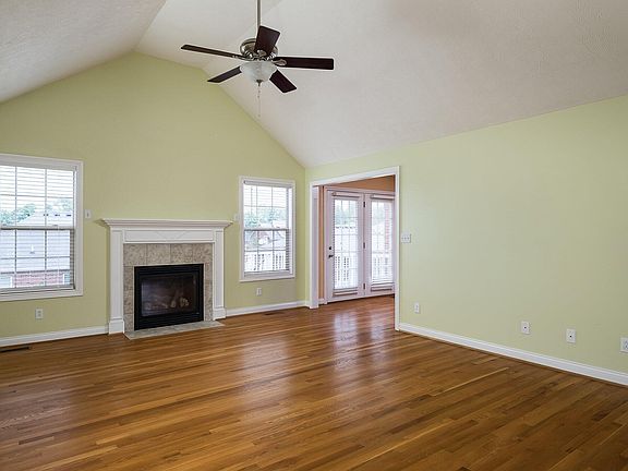 5th image of 117 Kensington Ln