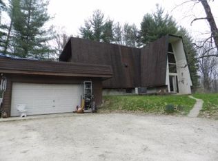 7630 N Fox Hollow Rd, Bloomington, IN 47408