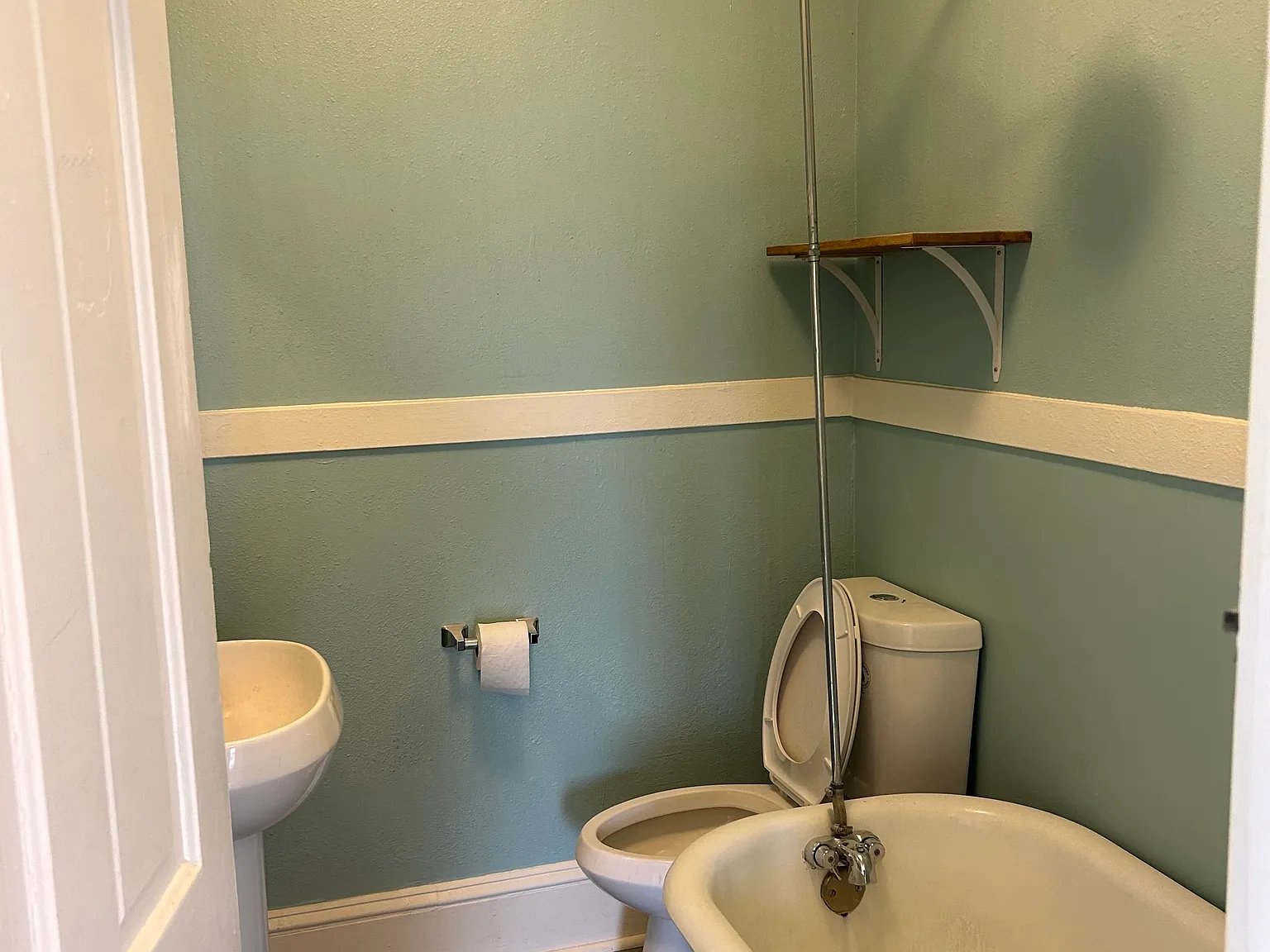 2 bed, 850 sqft, $1,695 — Photo 4