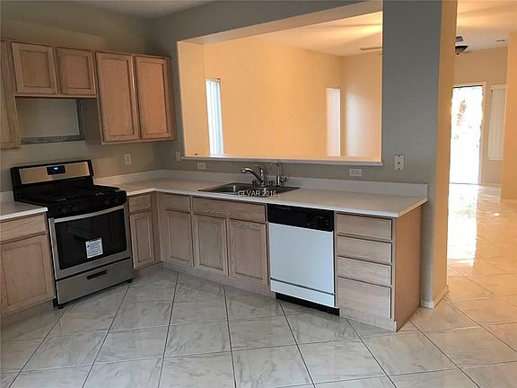 4th image of 2143 Desert Woods Dr