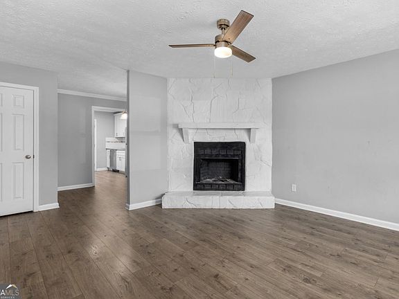 4th image of 501 Timber Ridge Ct