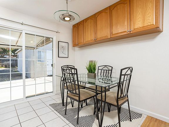 5th image of 511 Sunnyside Ave