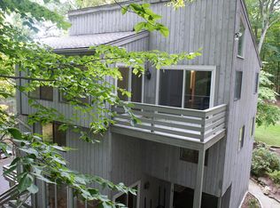 23 N Valley Rd, Ridgefield, CT 06877