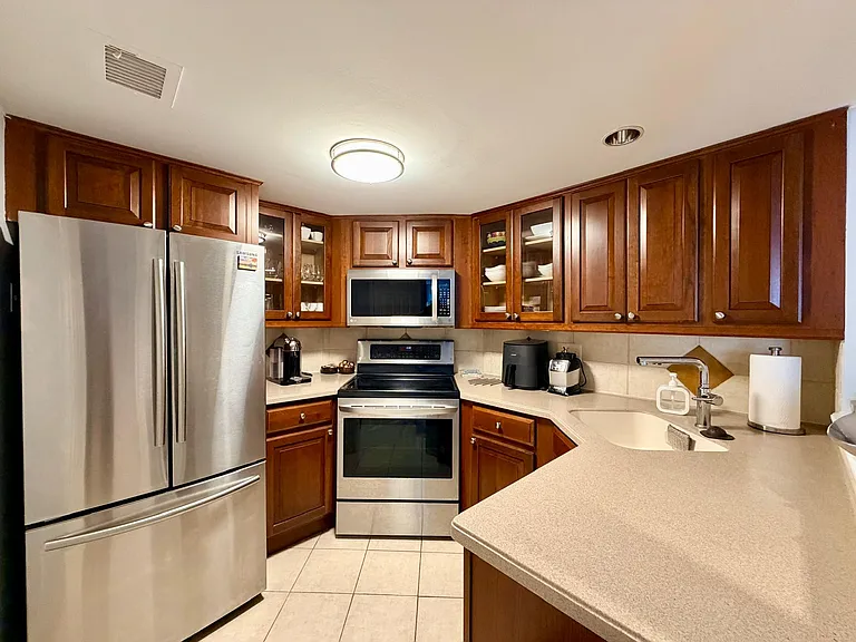 1080 Wisconsin Ave NW #2004 — Photo 4