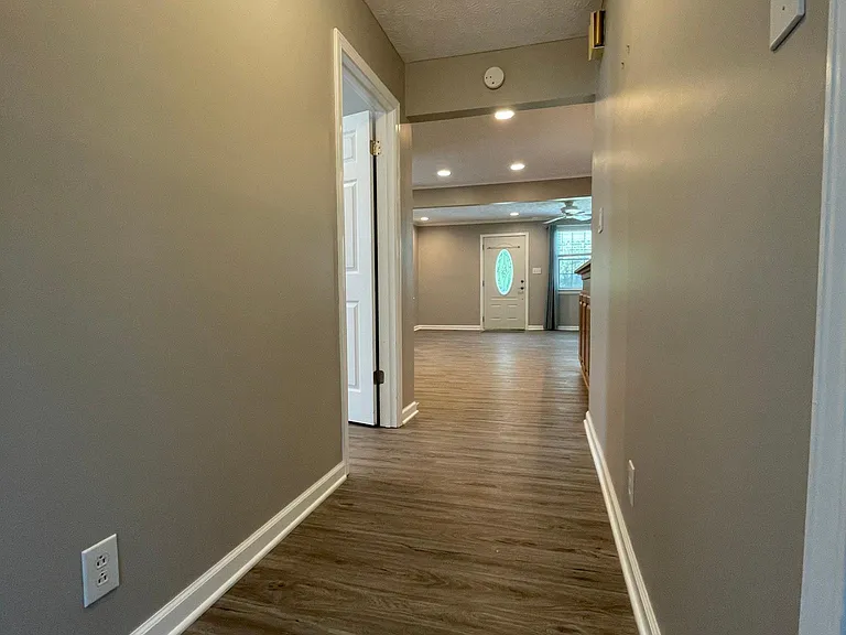 1116 Robinson Rd — Photo 15