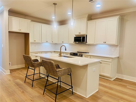 4th image of 1100 Arcadia Ave #103