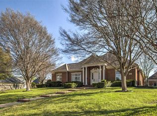 801 Sir Galahad Ln, The Colony, TX 75056
