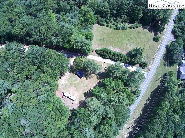 650 Mountain Lake Road, Glade Valley, NC 28627