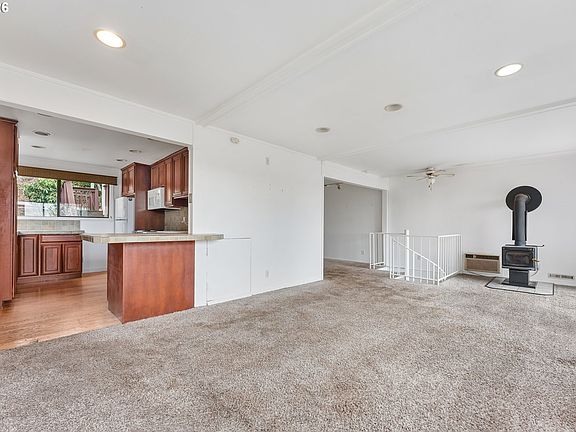 3rd image of 7040 SW Brier Pl