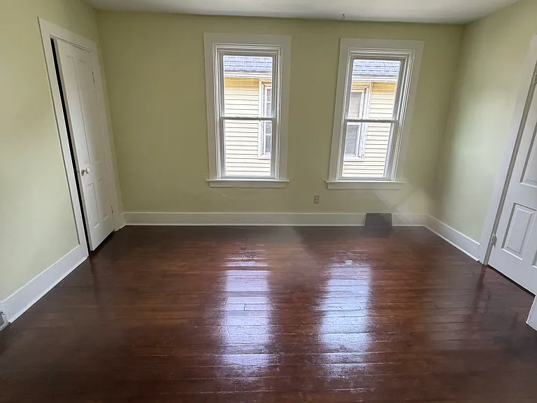 328 Kaufmann Ave — Photo 3