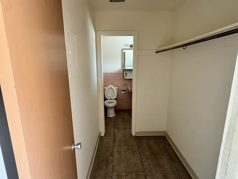 original photo... unfurnished space