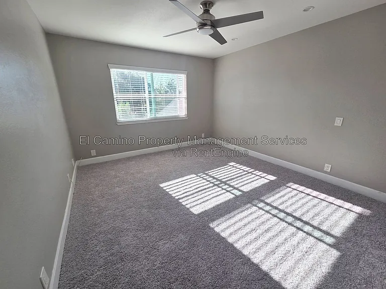 1728 Lake St — Photo 47