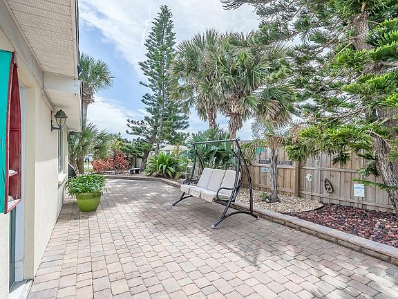3rd image of 1 Palmetto Dr