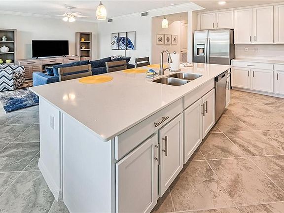 5th image of 6046 National Blvd #437