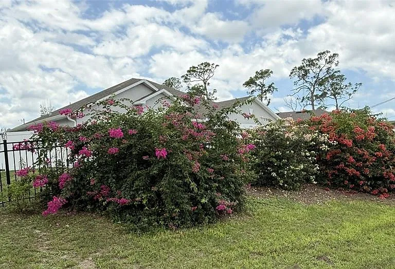 4082 Kenvil Dr — Photo 3