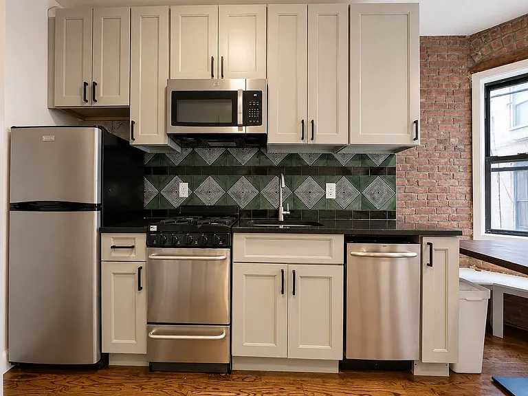 163 Stanton St #12 — Photo 5