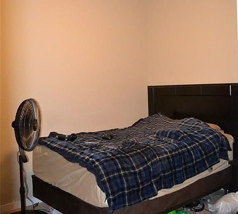 4th image of 253 Grove St
