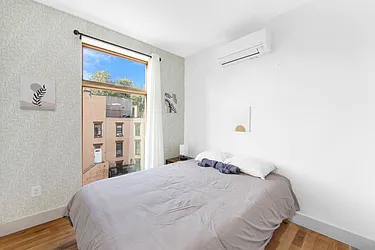 Rented by SpaceReqs LLC