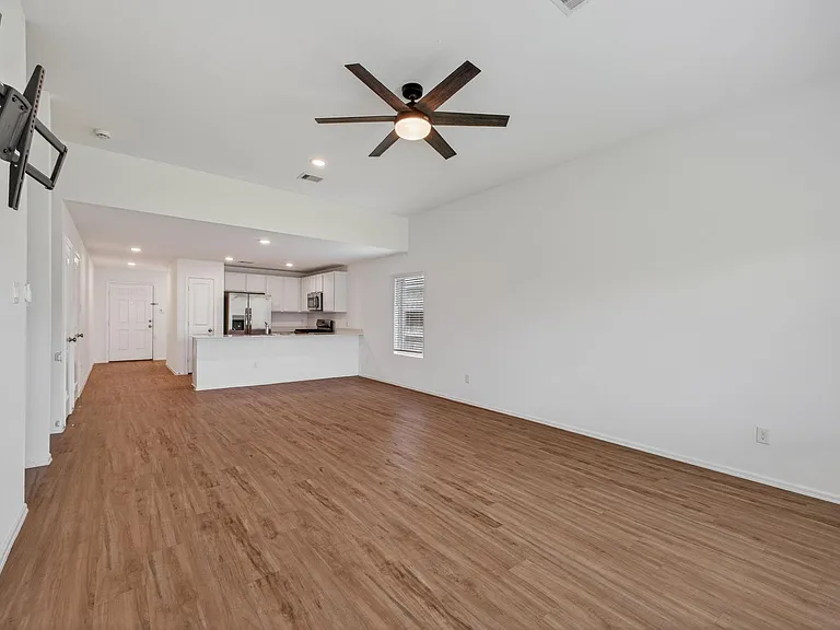 1519 Twilight Green Dr — Photo 15