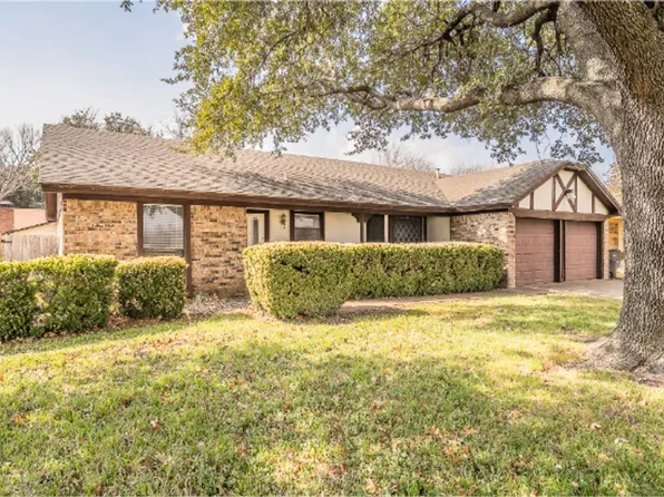 6753 Spoonwood Ln, Fort Worth, TX 76137