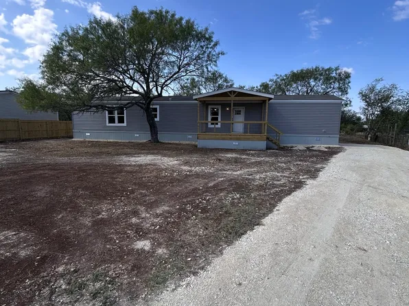 268 County Road 4637, Hondo, TX 78861