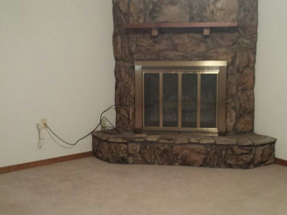 5th image of 1308 N Carol Ln