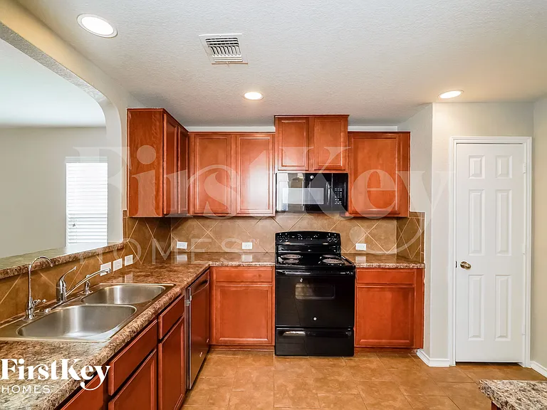3514 Glacier Lake — Photo 7