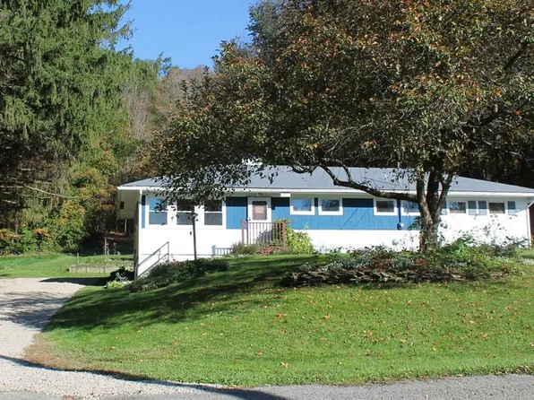 1140 Riff Rd, Corning, NY 14830