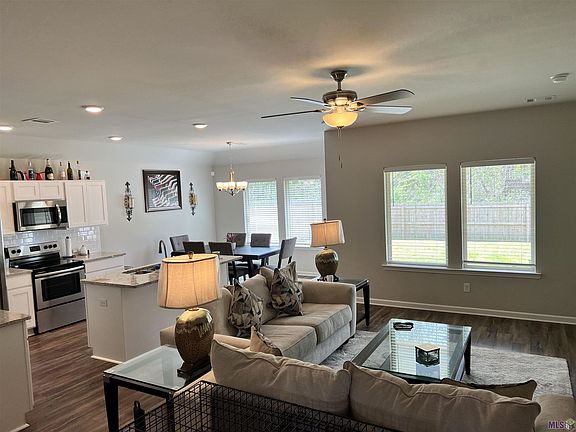 4th image of 8338 Fairlane Dr