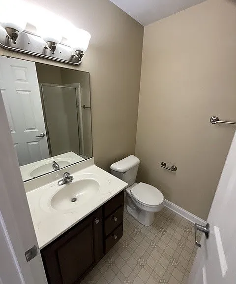 424 Abbey St — Photo 11