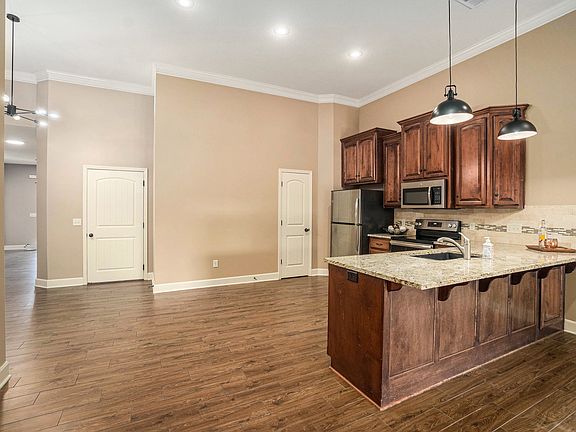 5th image of 12353 Fox Creek Dr #12353