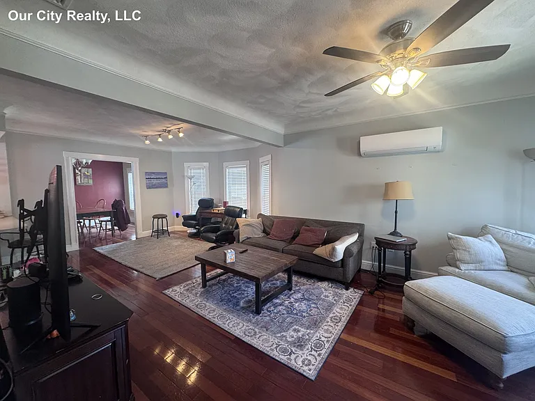82 Lowden Ave #2 — Photo 2