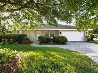 930 Hillgrove Ln, Auburndale, FL 33823