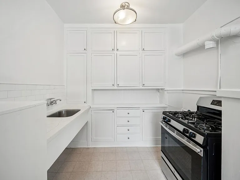 1395 10th Ave #2 — Photo 9