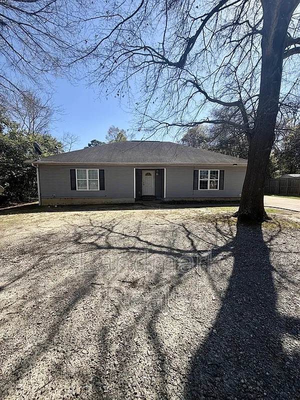 1 bed, 1.0 bath, 438 sqft, $715 — Photo 1