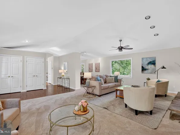 13821 Esworthy Rd, Germantown, MD 20874