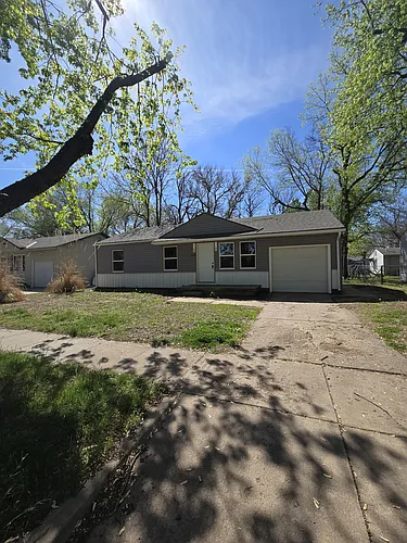 1121 E Luther St Photo 1