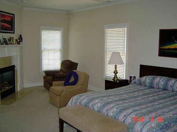 4th image of 1336 Greenridge Ave