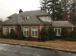 195 Battery Park Dr, Bridgeport, CT 06605