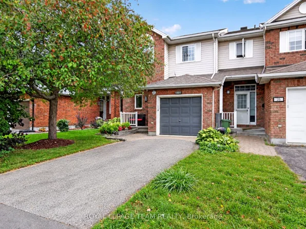 23 Grassy Plains Dr, Ottawa, ON K2M 2P2