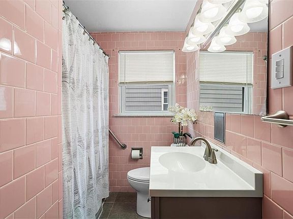 5th image of 39 Clinton St