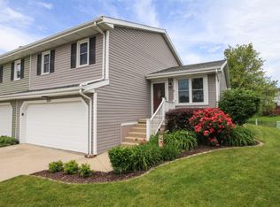 2524 Lowman Dr, Bloomington, IL