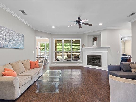 5th image of 600 Woodsedge Dr
