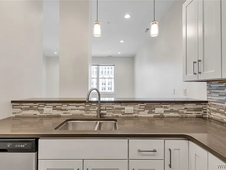 251 Main St #404 — Photo 5