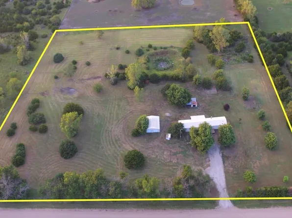 7400 W 79th St S, Clearwater, KS 67026