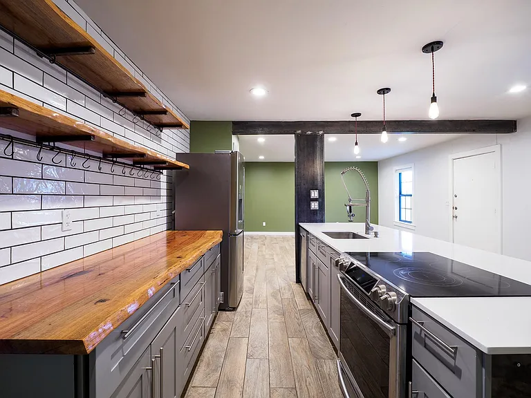 2302 E Side Dr #28 — Photo 7
